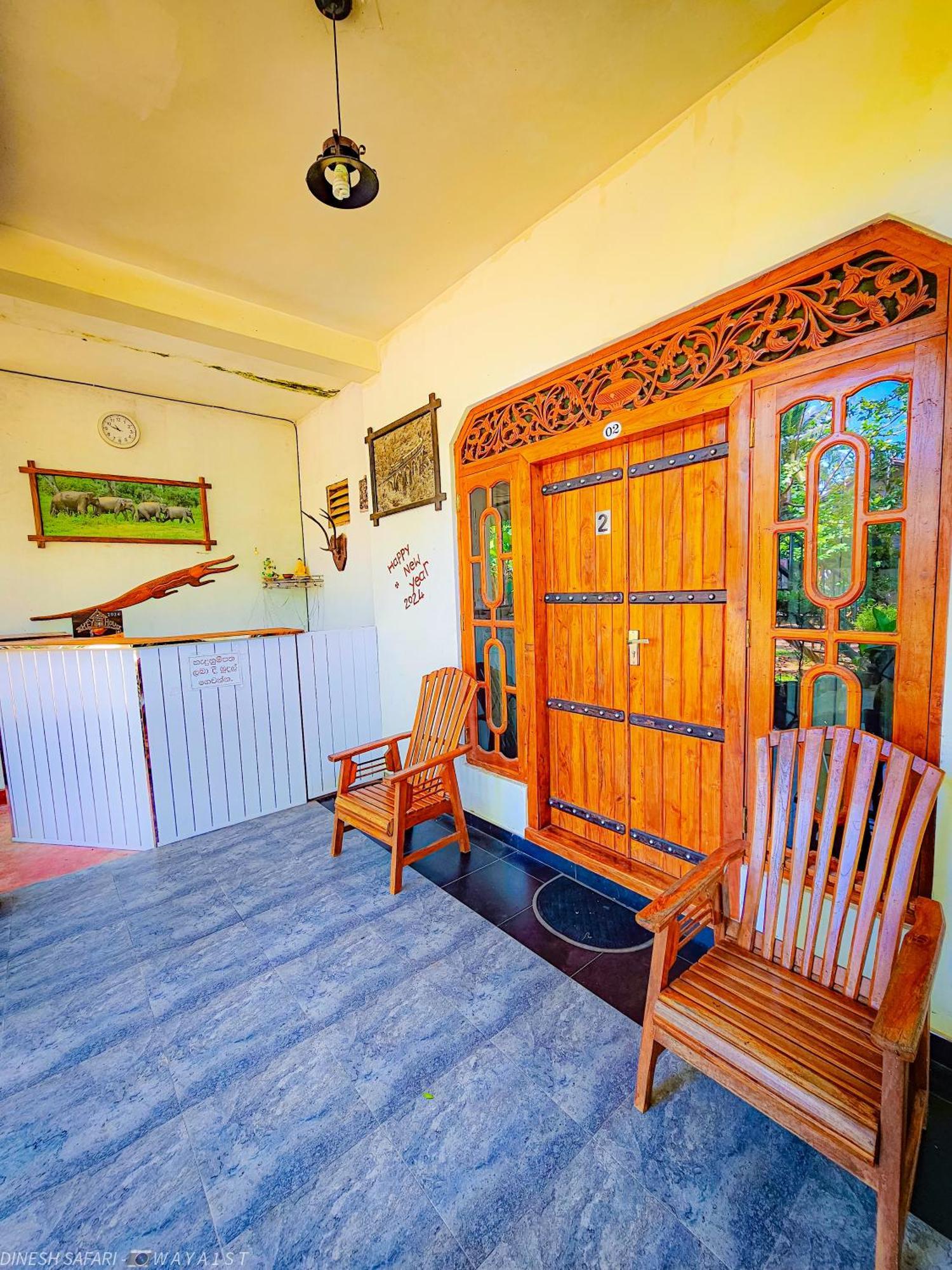 Dinesh Safari Homestay Udawalawe Exteriör bild