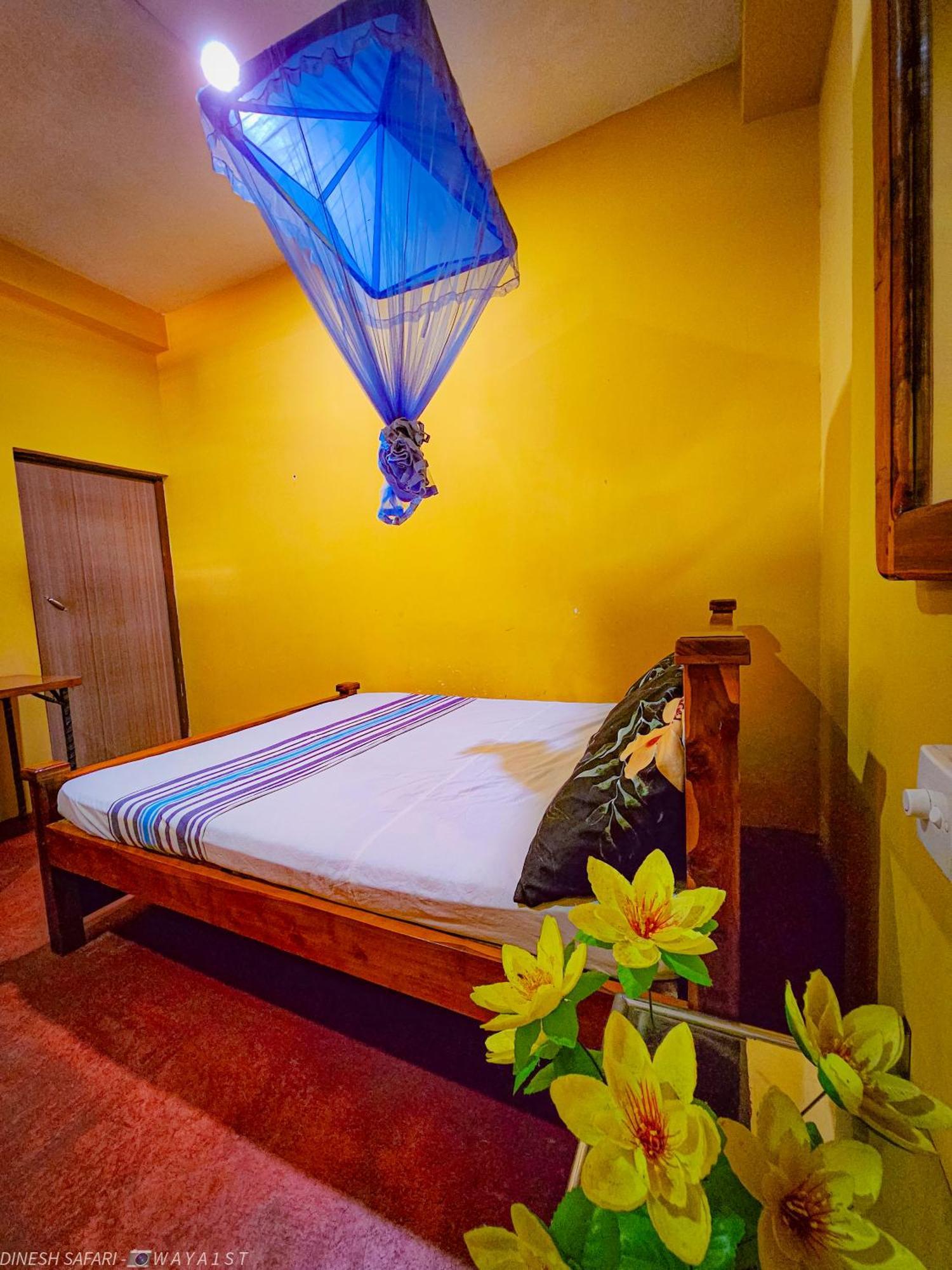 Dinesh Safari Homestay Udawalawe Exteriör bild