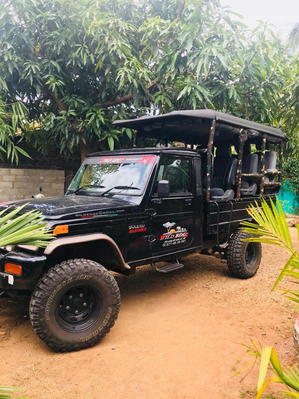 Dinesh Safari Homestay Udawalawe Exteriör bild